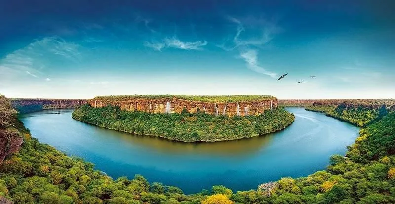 Aerial view of the Chambal river horseshoe canyon near Kota, Rajasthan